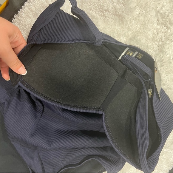 Shaping one piece swimsuit - Picture 2 of 5